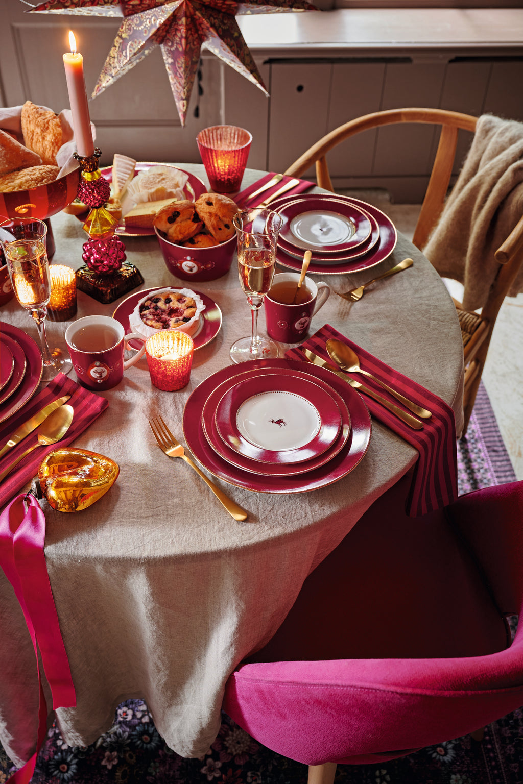 Tas Love Birds Medallion Deer Dark Red – 15 cm