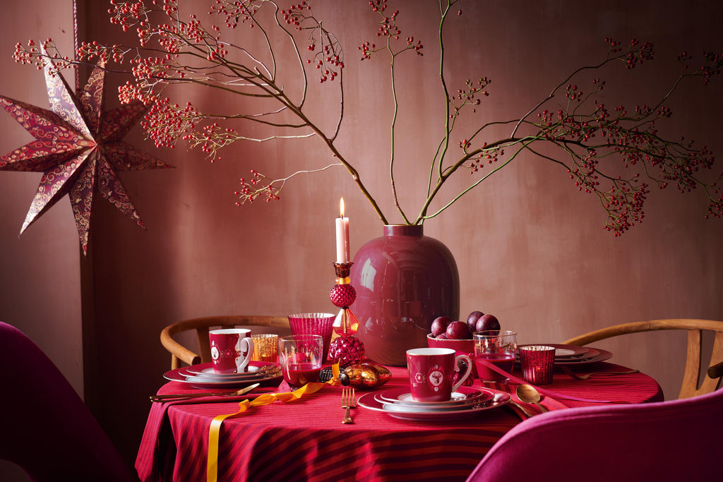 Mbulesë Tavoline me vija (Dark Red)